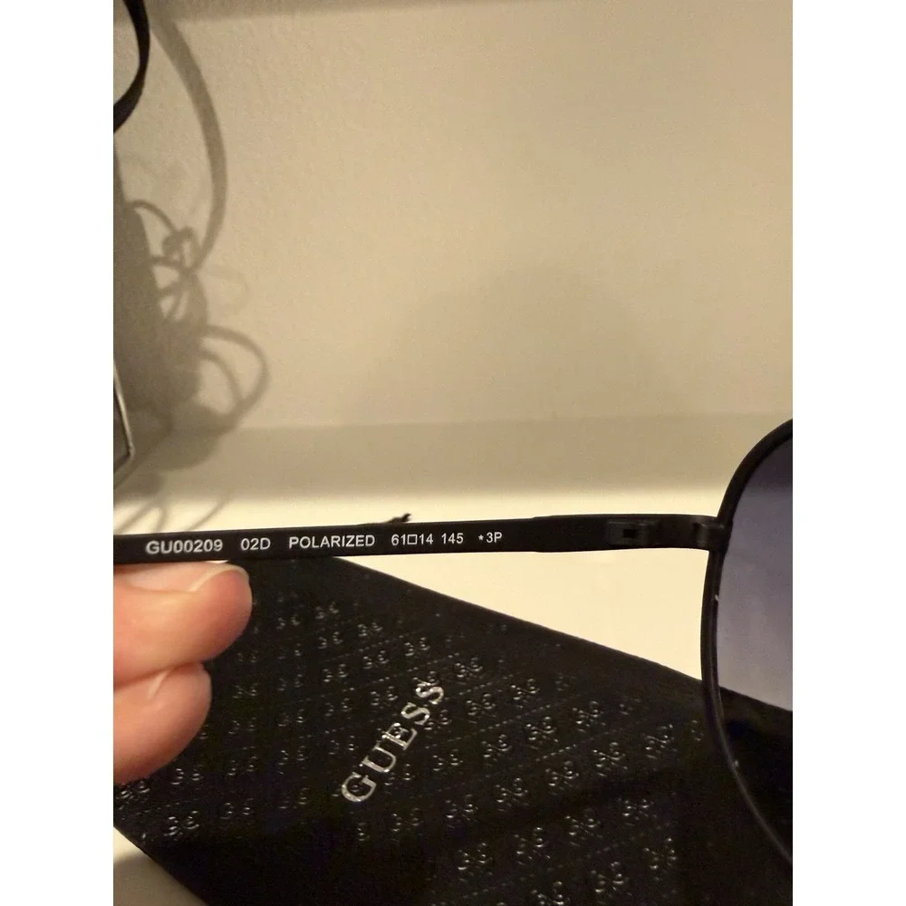GUESS GU00209 Aviator Polarized UV400 Sunglasses Black Metal Gray 145mm
